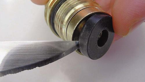 Как установить смеситель на кухне своими руками: пошаговая инструкция для начинающих 11 Как установить смеситель на кухне своими руками: пошаговая инструкция для начинающих 11