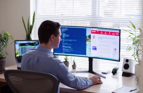 Какие функции экрана важны для комфортного использования. Как выбрать оптимальный монитор без переплаты за лишние функции и кому стоит потратиться на широкоформатный вариант