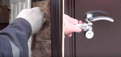 Как правильно установить входную металлическую дверь в частном доме. Подготовка двери