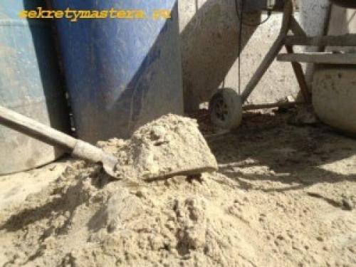 Пропорции бетона для фундамента в ведрах и лопатах. Пропорции цементных растворов в лопатах и вёдрах
